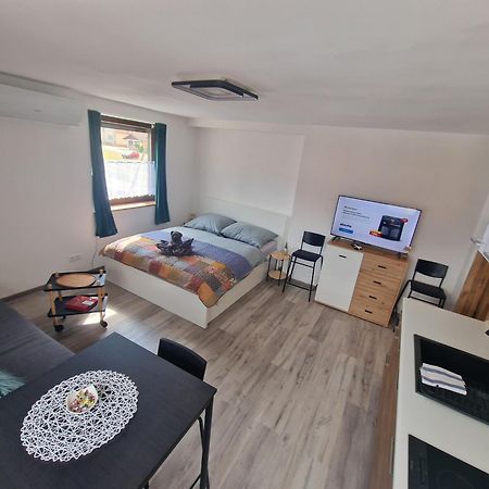 Apartman Vazec Luaran gambar